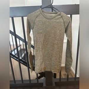 Lululemon long sleeve shirt!